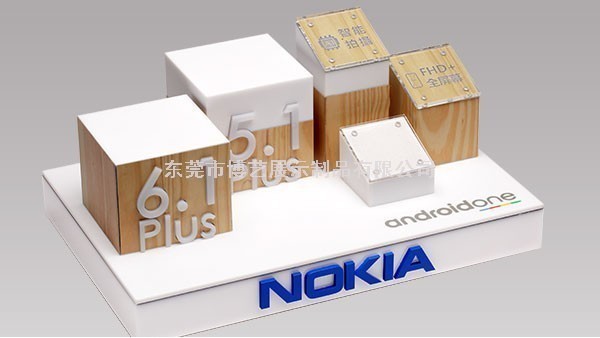 一個(gè)亞克力展架是如何生產(chǎn)出來(lái)的呢？