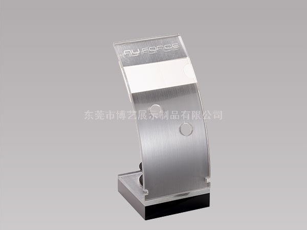 大型超市如何用亞克力制品來(lái)展現(xiàn)商品，讓顧客有消費(fèi)的沖動(dòng)呢？